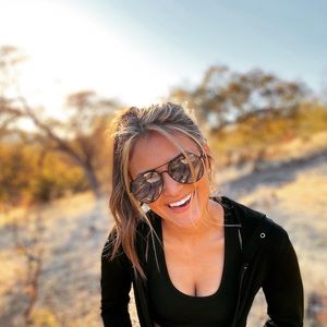 Meet your Posher, Kiana